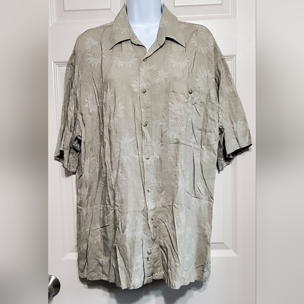Pierre Cardin Size L Short Sleeve Button-Up Shirt Pre-owned
